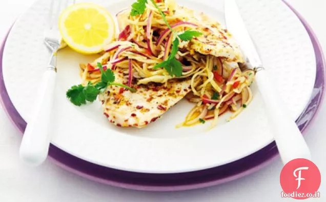 Pollo in crosta di spezie con slaw asiatico