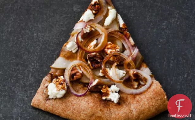 Pizza di pere, pecan e formaggio di capra (una fetta dolce)