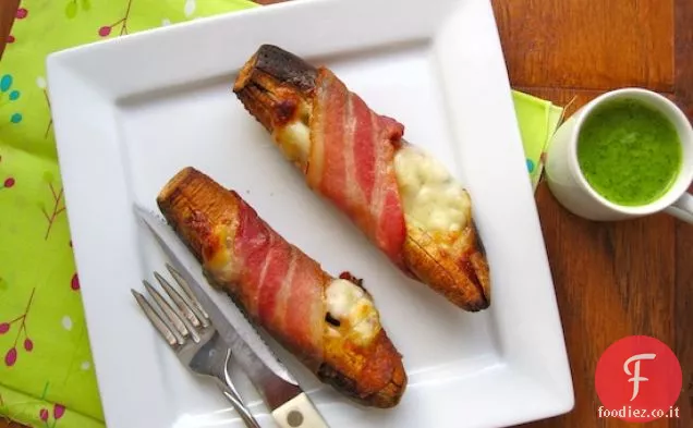 Piantaggine al forno con pancetta e formaggio (Platanos Asados con Tocineta y Queso)