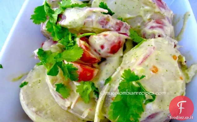 Insalata di patate con salsa di avocado