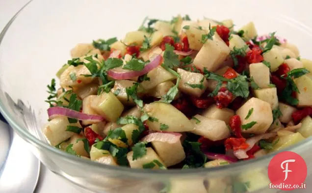 Insalata di Chayote con condimento all'aglio arrostito
