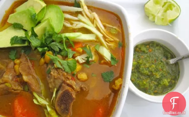 Cuchuco de Maíz (zuppa colombiana di maiale e mais Hominy)