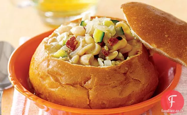 Zuppa di zucchine di fagioli bianchi