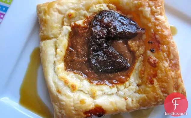Fichi, formaggi e Dulce de Leche Crostate (Pasteles de Brevas, Queso y Arequipe)