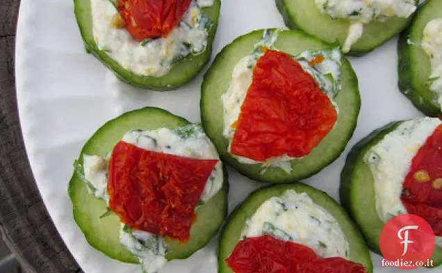 Cetriolo con Ricotta al Limone e Pomodori secchi
