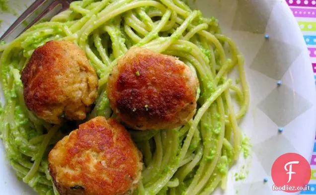 Pasta con Pesto di Piselli e Polpette di Tonno