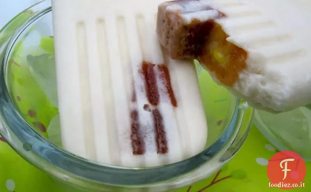 Paletas de Coco con Bocadillo (ghiaccioli in pasta di cocco e guava)