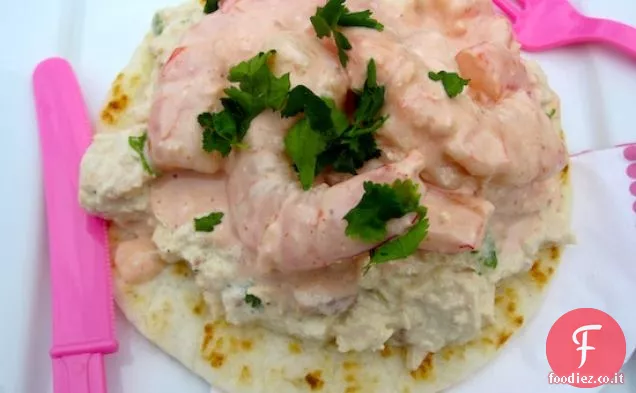 Arepa con Atún y Camarones (Arepa con tonno e gamberetti)