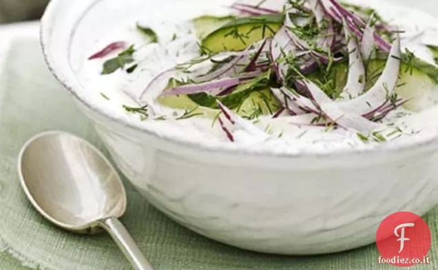Cetriolo con panna acida e aneto