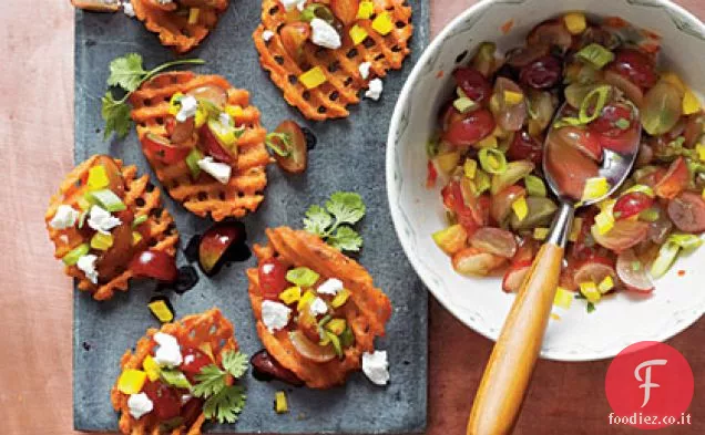 Crostini di Patate Dolci con Formaggio di Capra e Salsa d'Uva