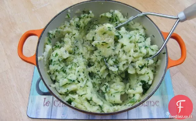 Rumbledethumps o Scottish Potato & Cabbage Pie