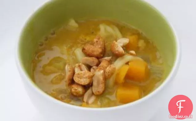 Zuppa di zucca, carote e noodle