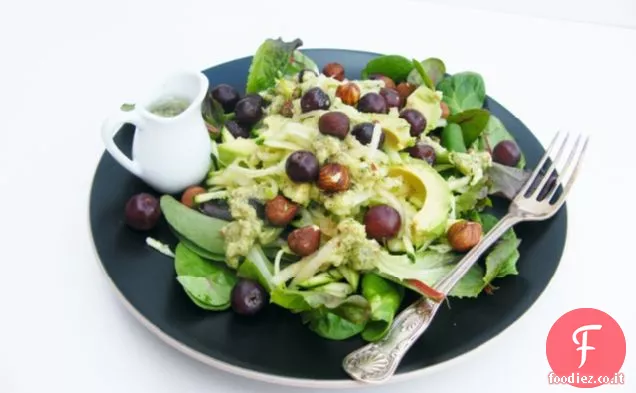 5: 2 Dieta-Avocado, mela e insalata di nocciole = 227 calorie