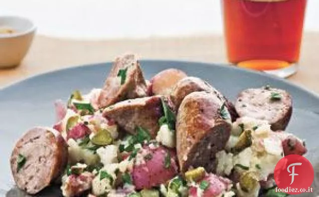 Salsiccia con patate schiacciate e Cornichons