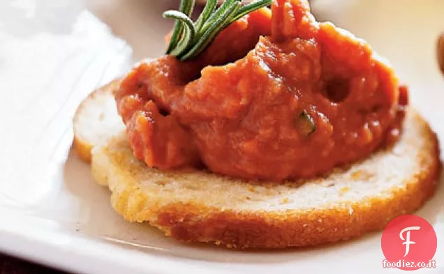 Aglio arrostito, pomodoro essiccato al sole e salsa di fagioli bianchi