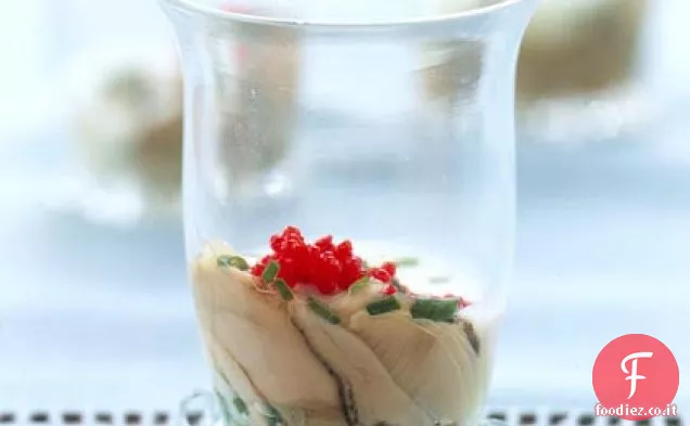 Tiratore di ostriche con salsa di cetrioli