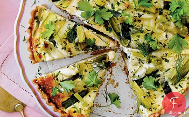 Crostata di patate e erbe smerlate