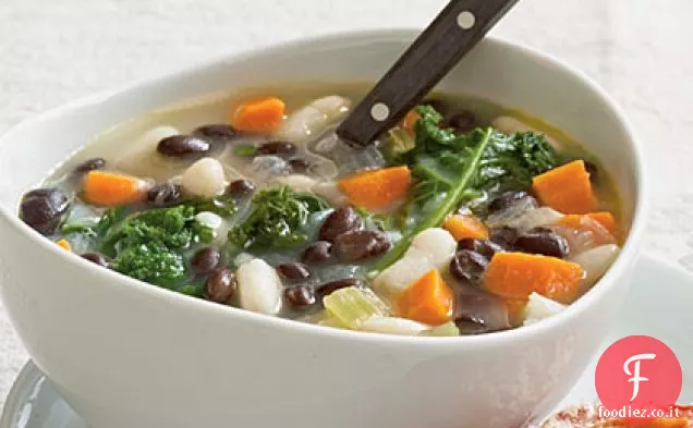 Zuppa di due fagioli con cavolo