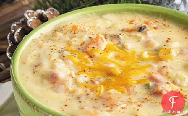 Zuppa di formaggio di giorno freddo della mamma