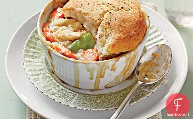 Facile biscotto-sormontato pollo Pot Pie