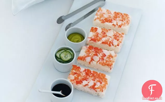 Sushi di gamberi con cetriolo sottaceto