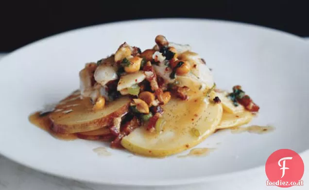 Insalata di mele e pancetta affumicata con litchi e noci di peperoncino