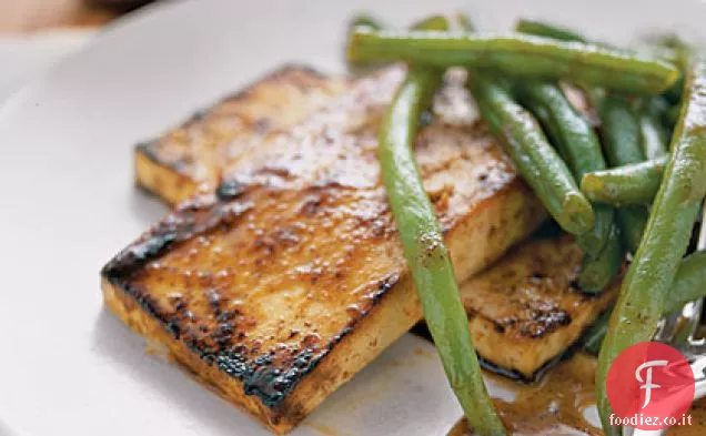 Tofu speziato tailandese