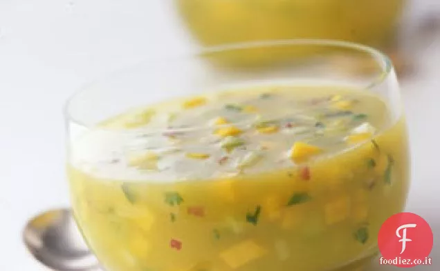 Zuppa di mango e cetrioli refrigerati