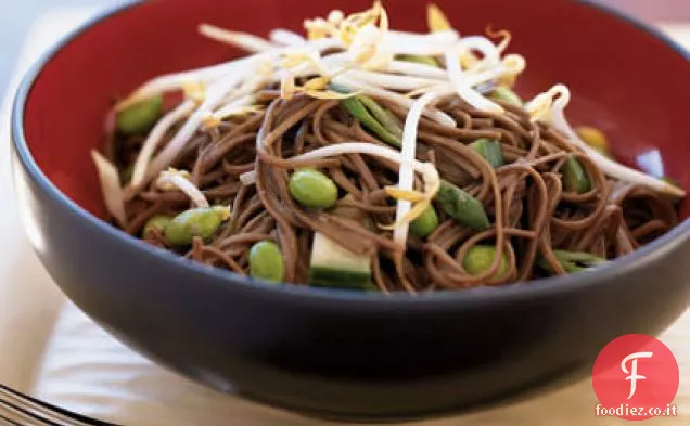 Insalata di noodle di cetrioli piccanti con Edamame
