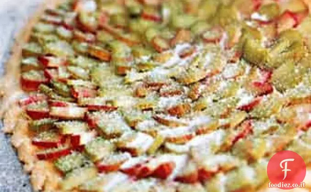 Crostata di rabarbaro a faccia aperta