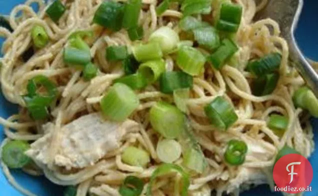 Tagliatelle fredde con salsa di sesamo o arachidi