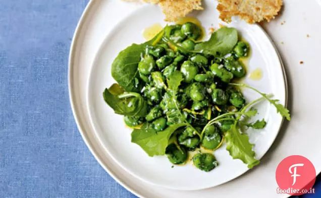 Insalata di fagioli con patatine al formaggio