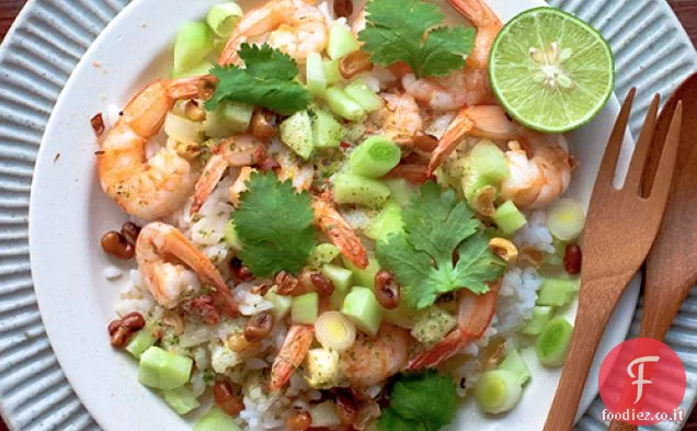Insalata di gamberi, lime, coriandolo e riso al cocco