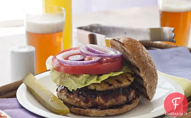 Hamburger di tacchino hawaiano con salsa di ananas e papaya