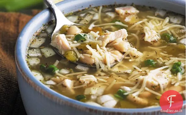 Peperoncino di pollo di fagioli bianchi