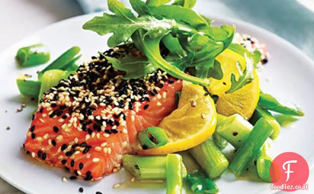 Salmone al sesamo con cipolle verdi e limone