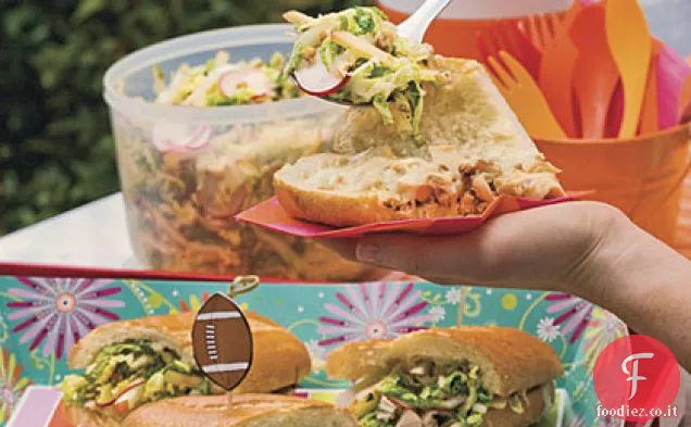 Panino di pollo tritato con croccante Slaw Pecan
