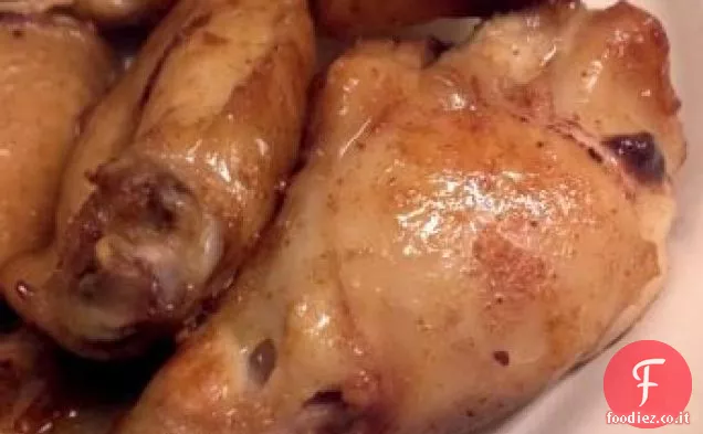 Ali di pollo barbecue dolci e piccanti di Kona K