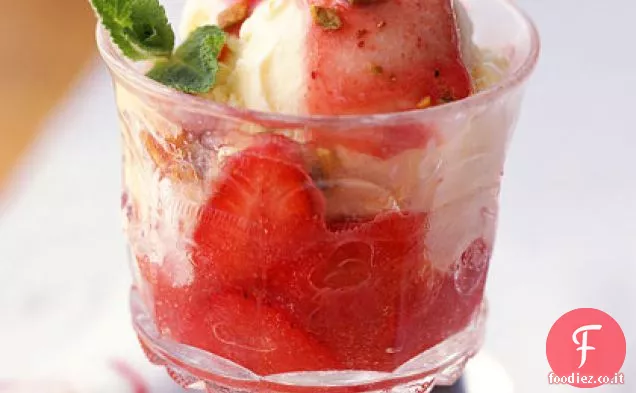 Fragole Romanoff Sundaes