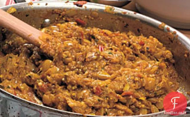 Melanzane con spezie profumate ed erbe aromatiche (bhartha)