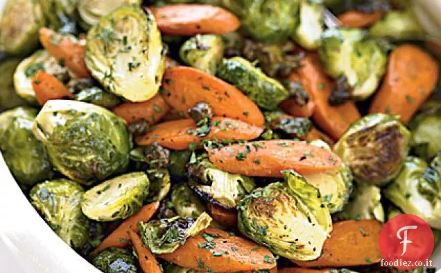 Cavoletti di Bruxelles arrostiti con capperi e carote croccanti