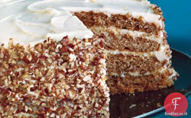 Torta a strati di spezie pecan con glassa di crema di formaggio