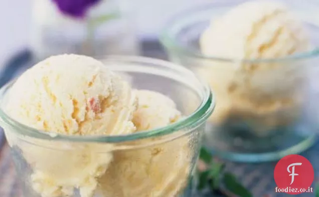 Gelato alla pesca facile e sognante