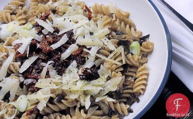 Pasta di Parmigiano, Pomodori Secchi e Melanzane