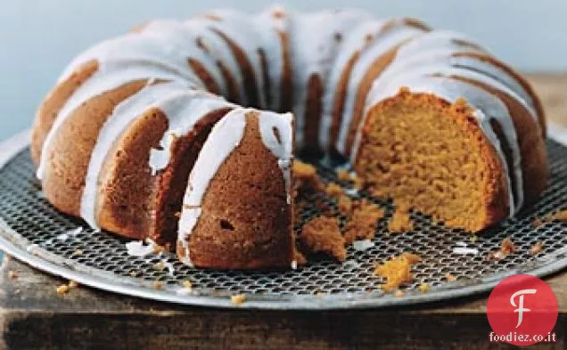 Zucca Spice Bundt Torta con glassa di latticello