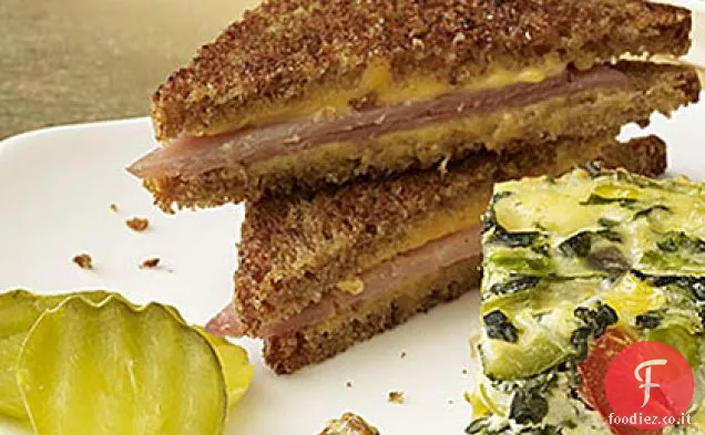 Mini panini al prosciutto e formaggio alla griglia