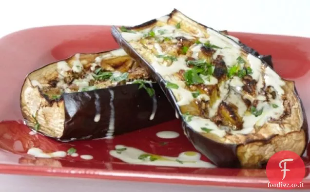 Melanzane arrosto con ricetta di condimento Tahini