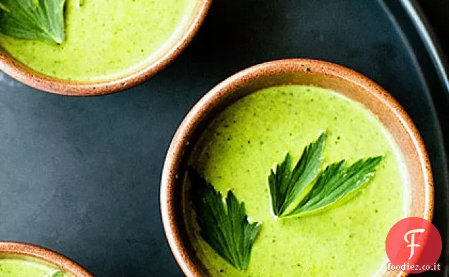 Zuppa di levistico e lattuga