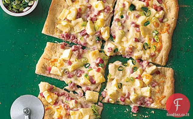 Pizza al prosciutto, ananas e formaggio Jack