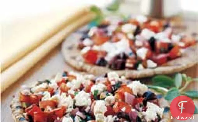 Pitas alla griglia con pomodori, olive e Feta